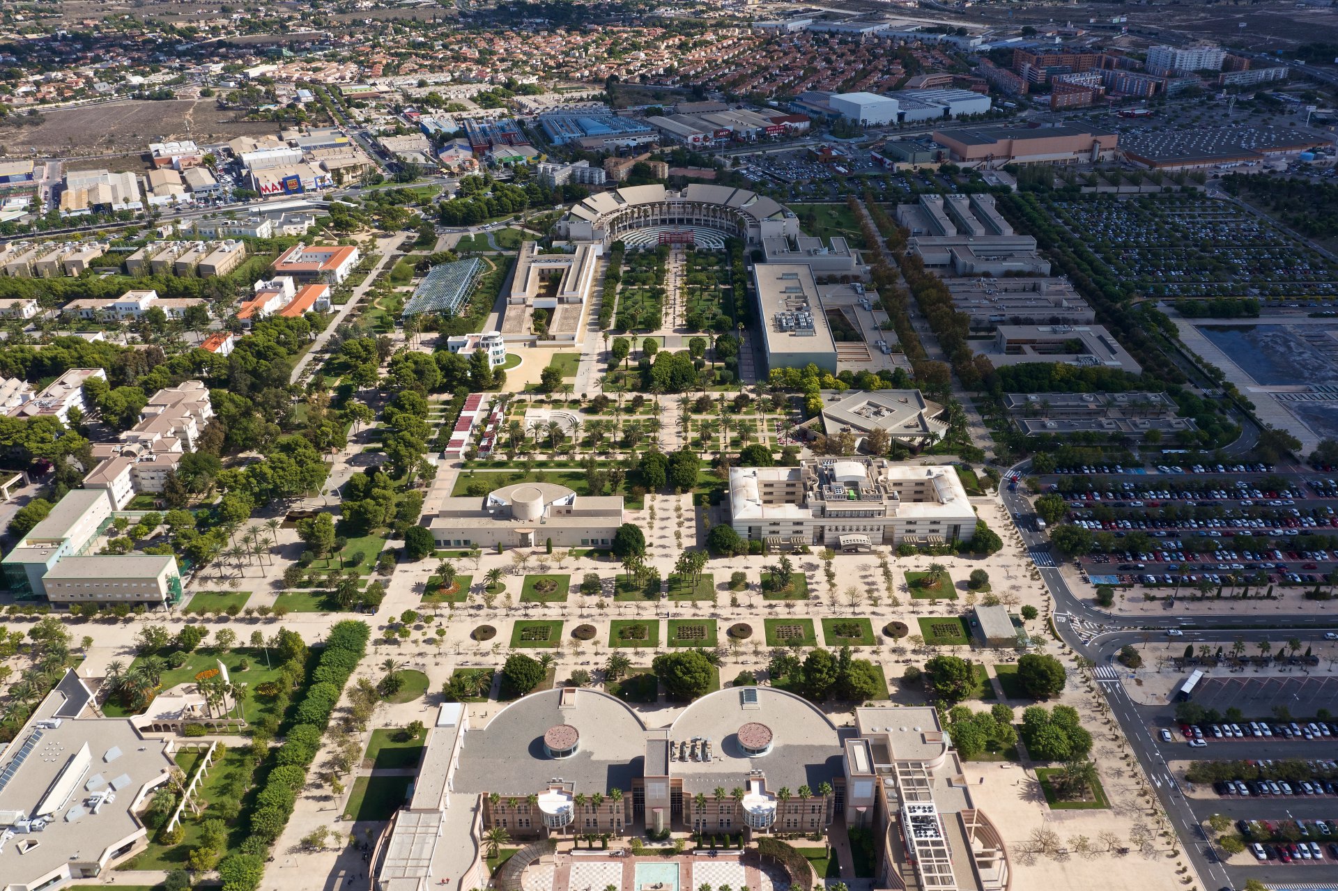 Panorámica campus UA desde dron